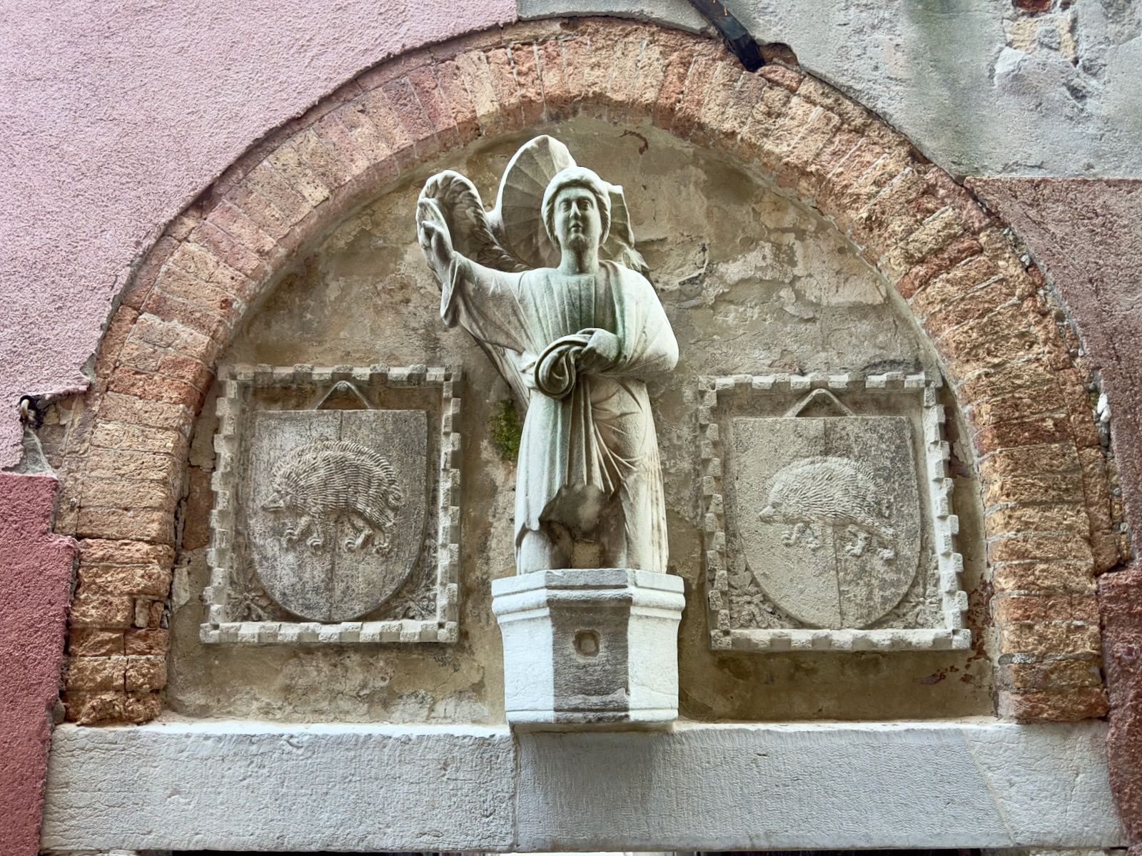 LEGGENDE E MISTERI A CASTELLO
